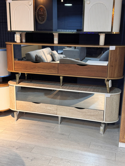 LNZ. Paris TV Ünitesi